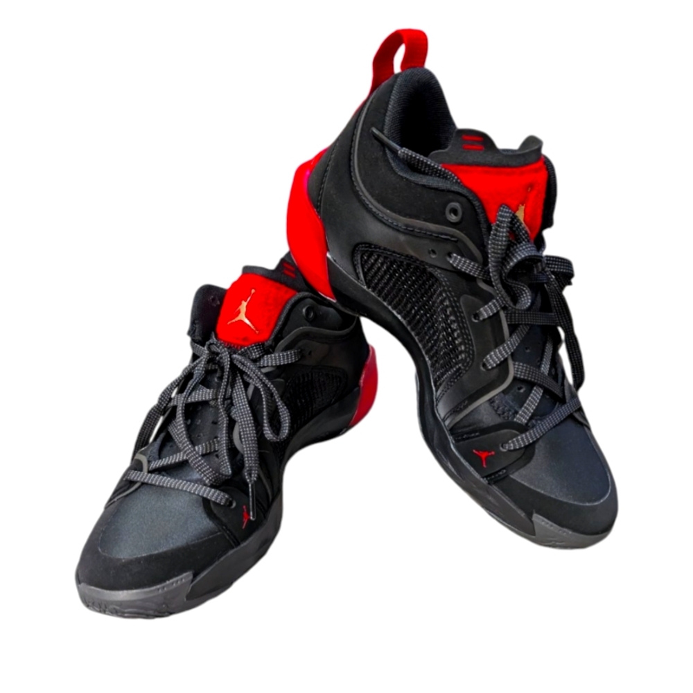 Jordan size 7.5 (Youth)